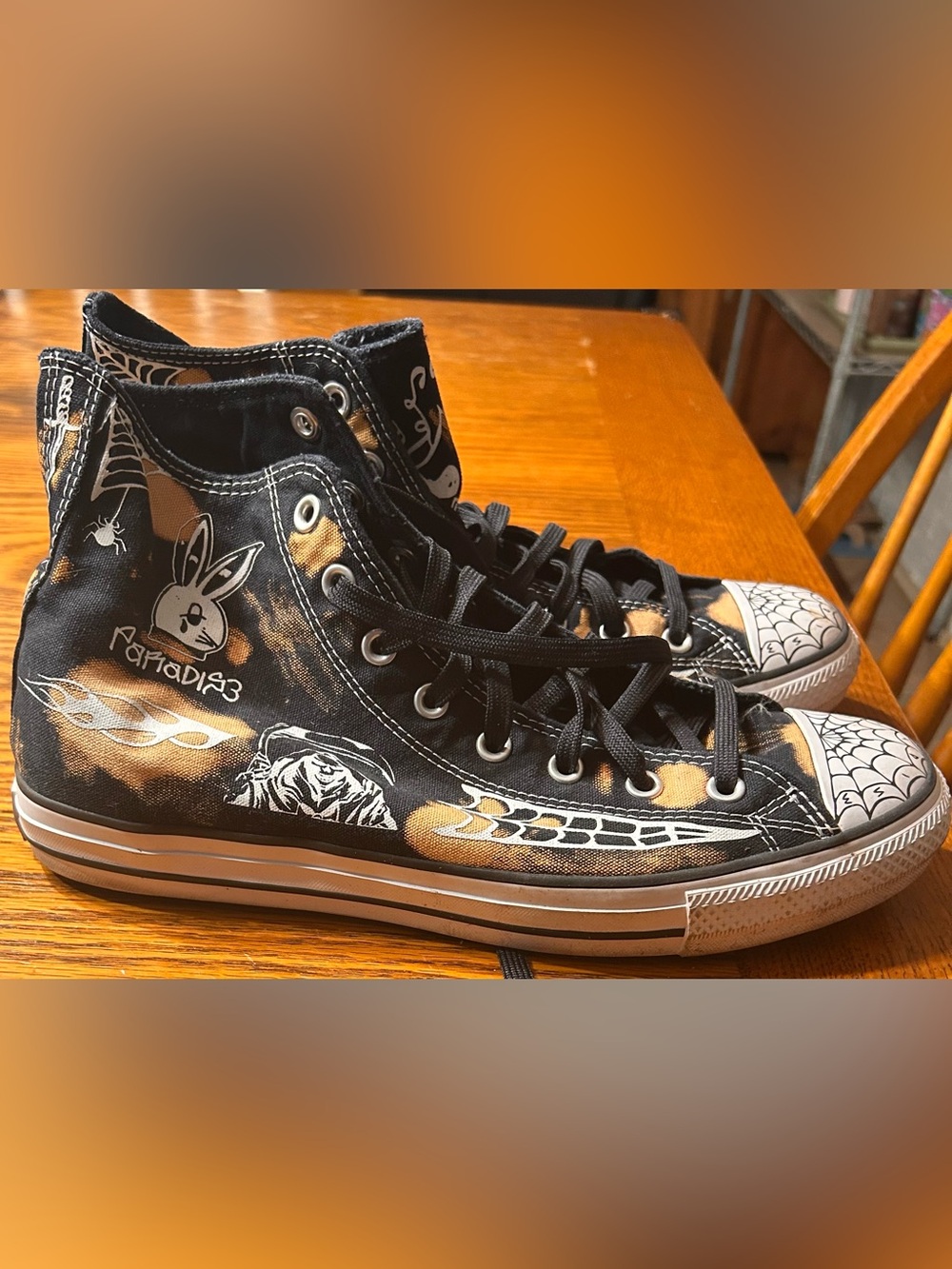 Converse - Picture 2 of 7